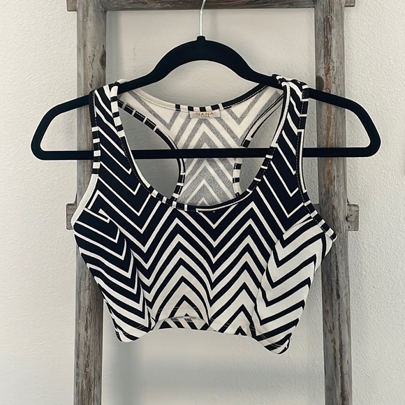Women Zebra Razorback Small Crop Top - Picture 1 of 6